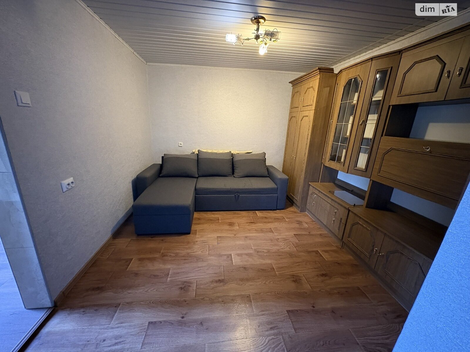 одноэтажный дом, 50 кв. м, кирпич. Сдается помесячно в Хмельницком, в районе Центр фото 1 одноэтажный дом, 50 кв. м, кирпич. Сдается помесячно в Хмельницком, в районе Центр фото 1