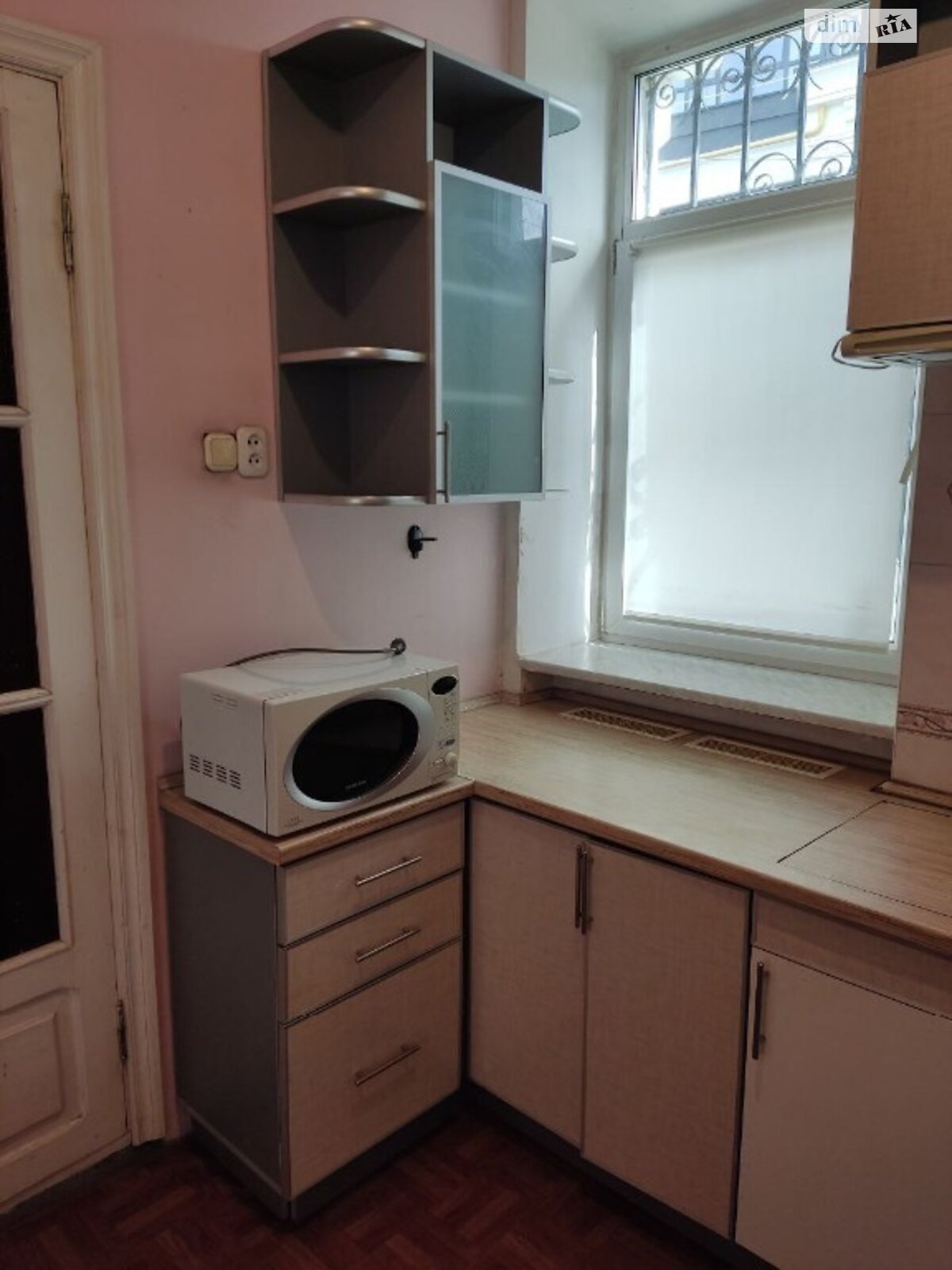 одноэтажный дом, 45 кв. м, кирпич. Сдается помесячно в Хмельницком, в районе Центр фото 1 одноэтажный дом, 45 кв. м, кирпич. Сдается помесячно в Хмельницком, в районе Центр фото 1