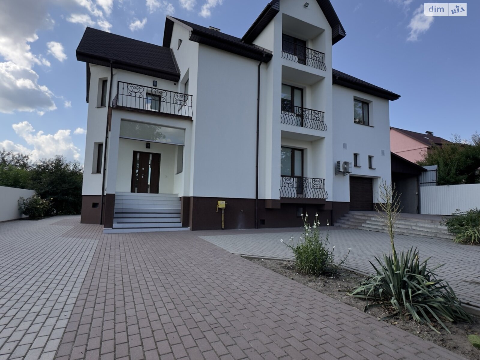 двухэтажный дом, 343.5 кв. м, кирпич. Сдается помесячно в Хмельницком фото 1 двухэтажный дом, 343.5 кв. м, кирпич. Сдается помесячно в Хмельницком фото 1