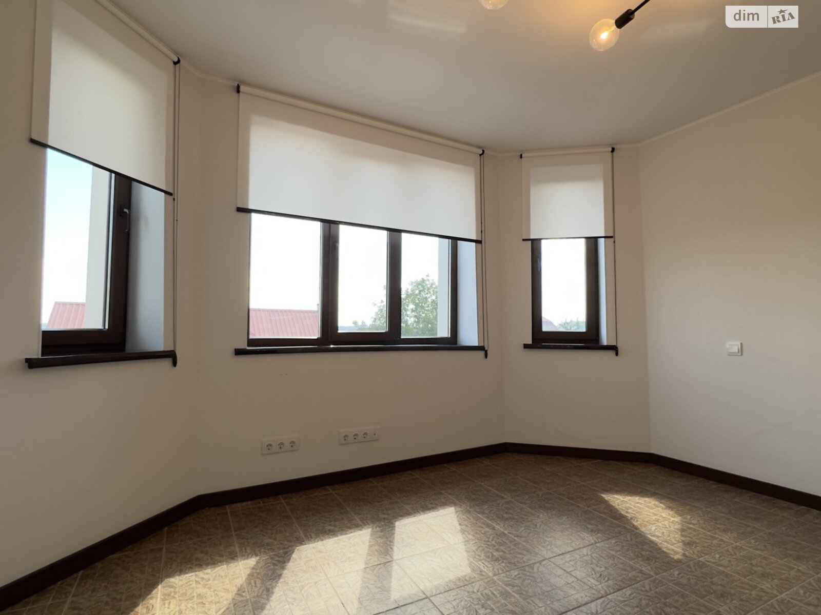 двухэтажный дом, 343.5 кв. м, кирпич. Сдается помесячно в Хмельницком фото 1 двухэтажный дом, 343.5 кв. м, кирпич. Сдается помесячно в Хмельницком фото 1