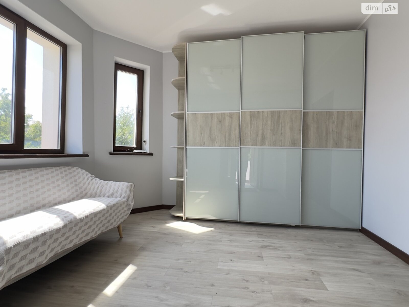 двухэтажный дом, 343.5 кв. м, кирпич. Сдается помесячно в Хмельницком фото 1 двухэтажный дом, 343.5 кв. м, кирпич. Сдается помесячно в Хмельницком фото 1