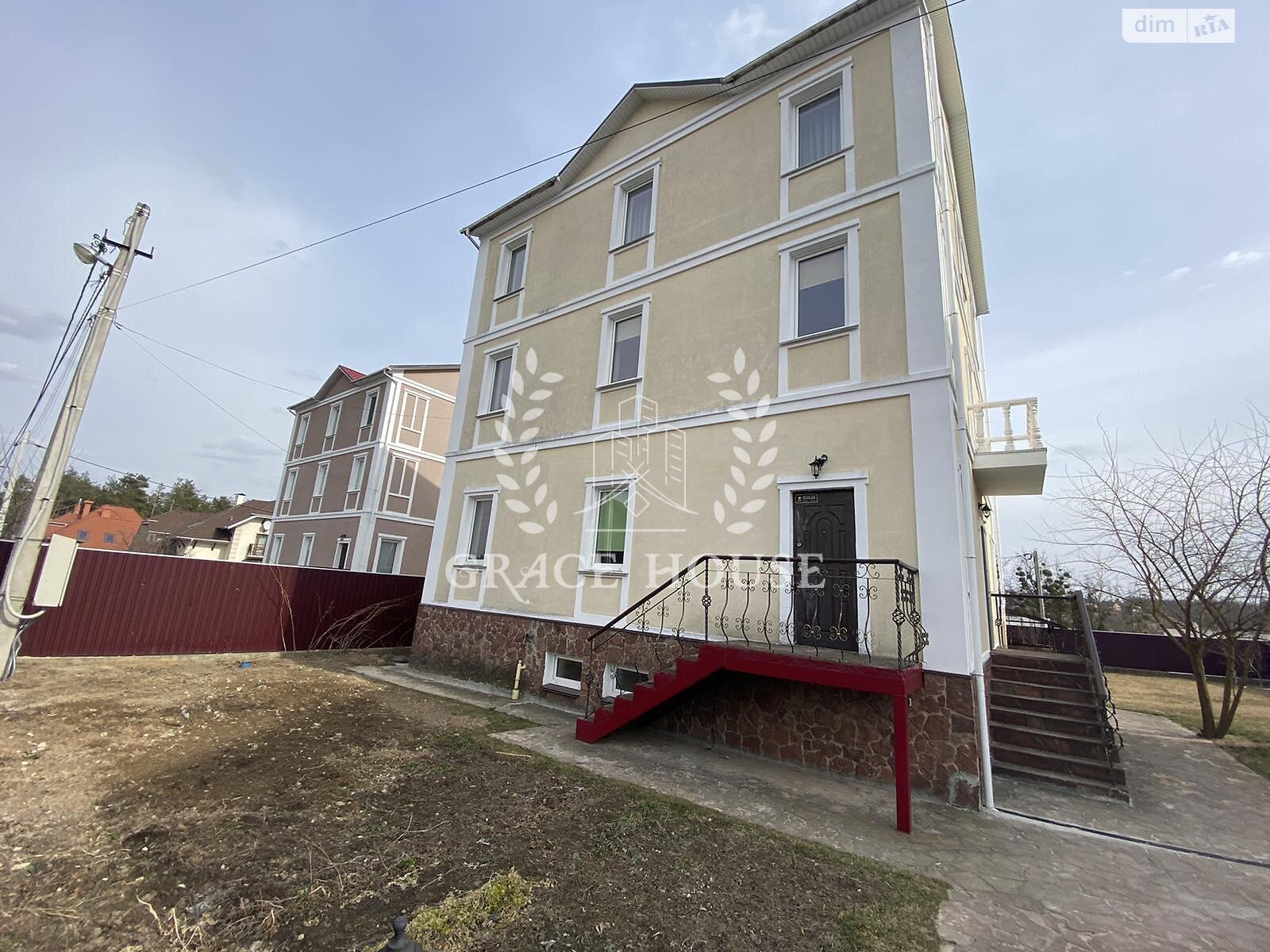 триповерховий будинок з верандою, 308 кв. м, цегла. Здається помісячно в Ходосівкі фото 1 триповерховий будинок з верандою, 308 кв. м, цегла. Здається помісячно в Ходосівкі фото 1