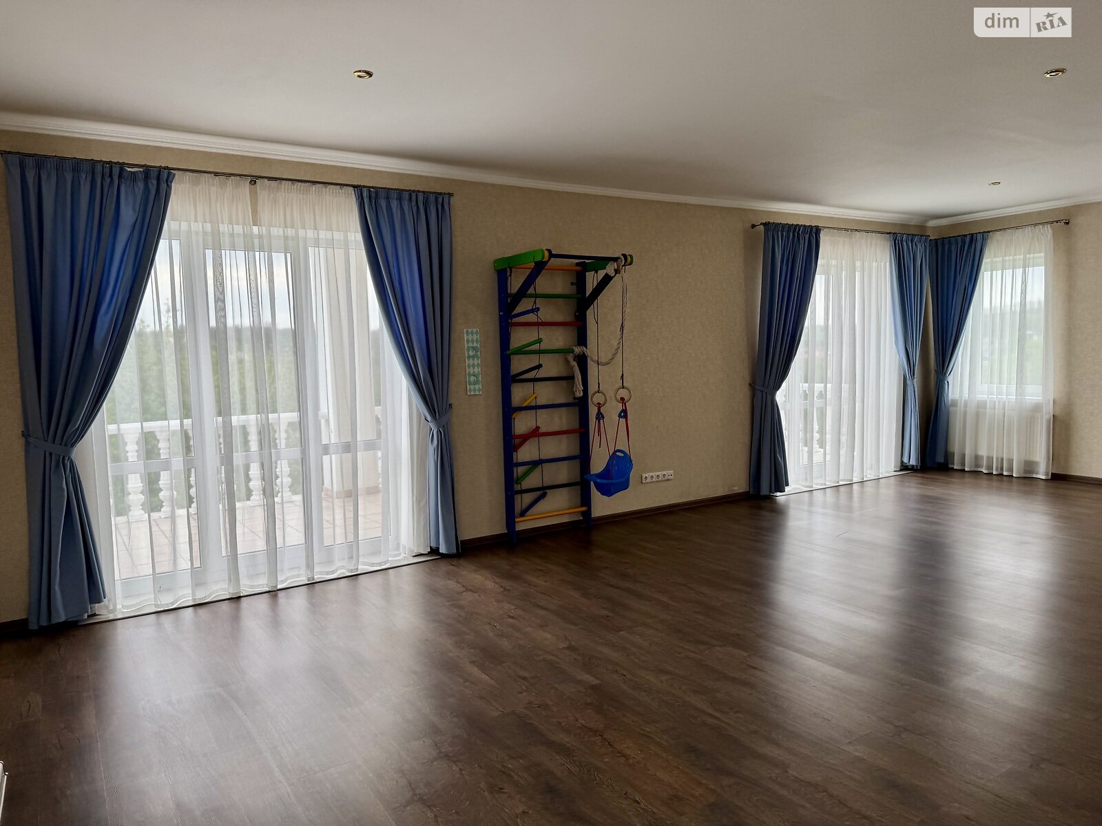 трехэтажный дом, 310 кв. м, кирпич. Сдается помесячно в Ходосовке фото 1 трехэтажный дом, 310 кв. м, кирпич. Сдается помесячно в Ходосовке фото 1