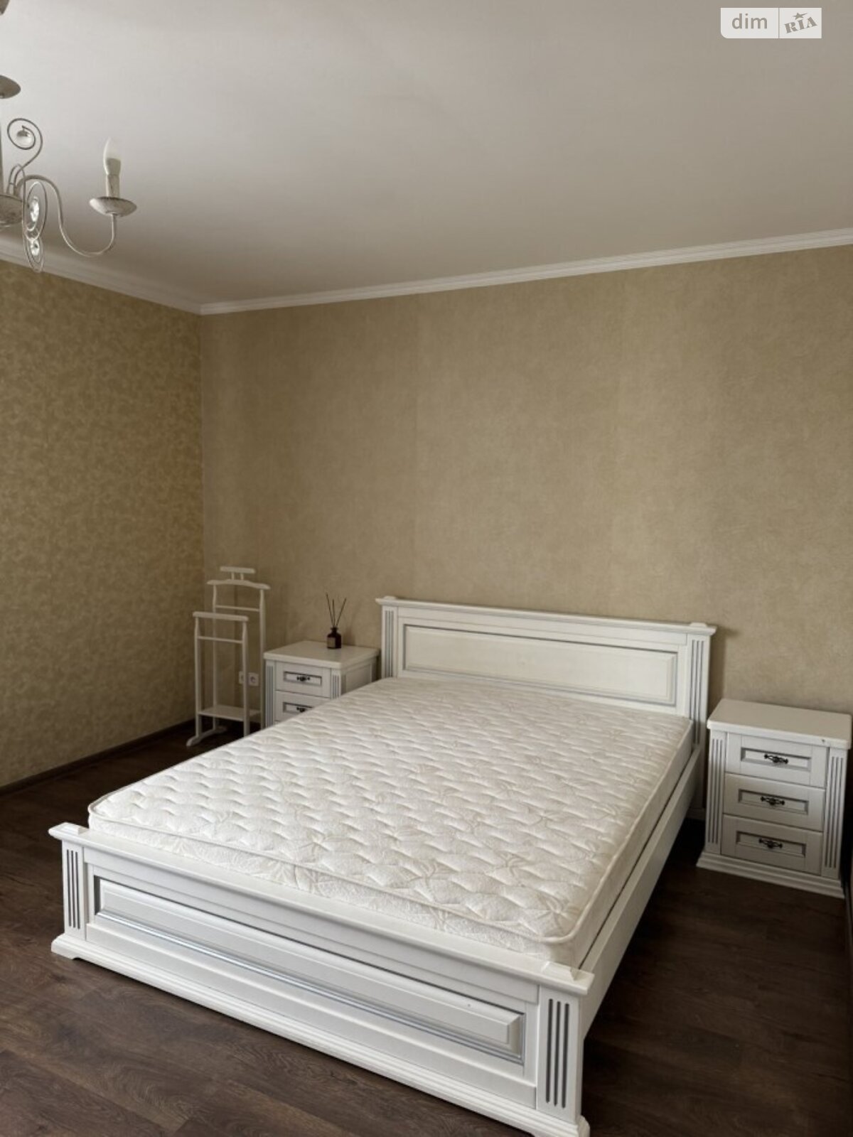 триповерховий будинок з верандою, 315 кв. м, газобетон. Здається помісячно в Ходосівкі фото 1 триповерховий будинок з верандою, 315 кв. м, газобетон. Здається помісячно в Ходосівкі фото 1