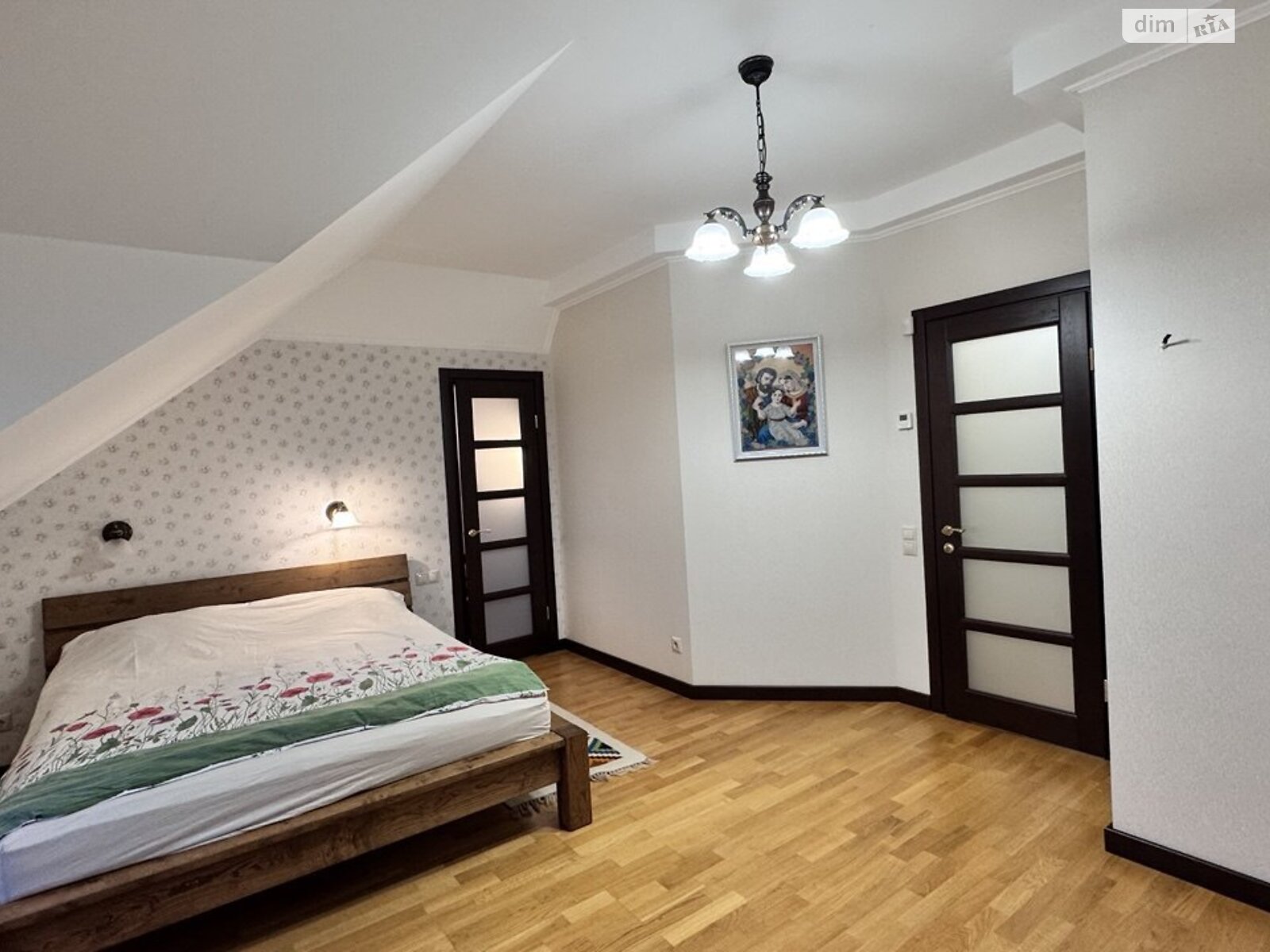 двоповерховий будинок з ремонтом, 225 кв. м, цегла. Здається помісячно в Хотові фото 1 двоповерховий будинок з ремонтом, 225 кв. м, цегла. Здається помісячно в Хотові фото 1