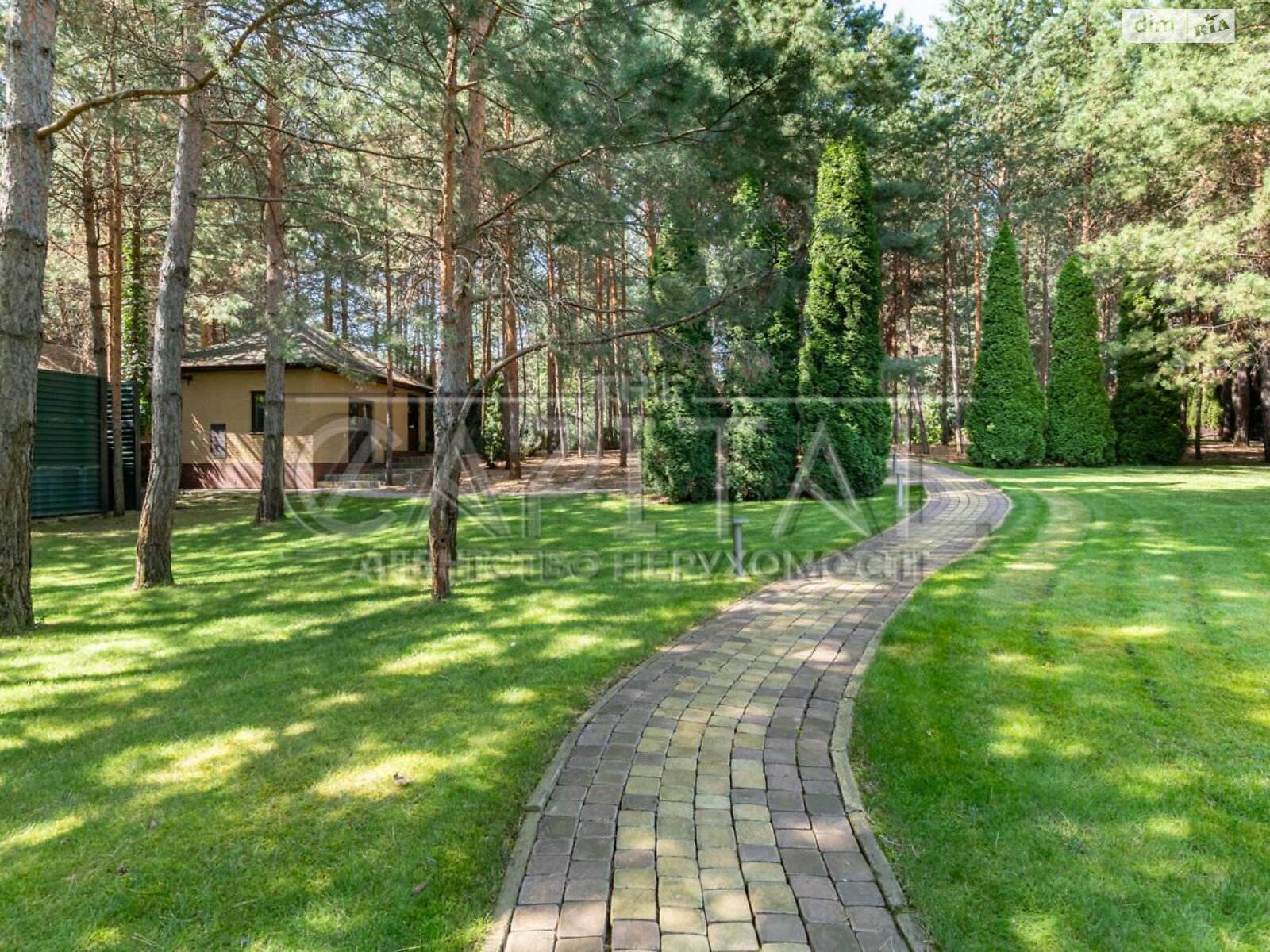 двухэтажный дом, 813.2 кв. м, кирпич. Сдается помесячно в Хотяновке фото 1 двухэтажный дом, 813.2 кв. м, кирпич. Сдается помесячно в Хотяновке фото 1