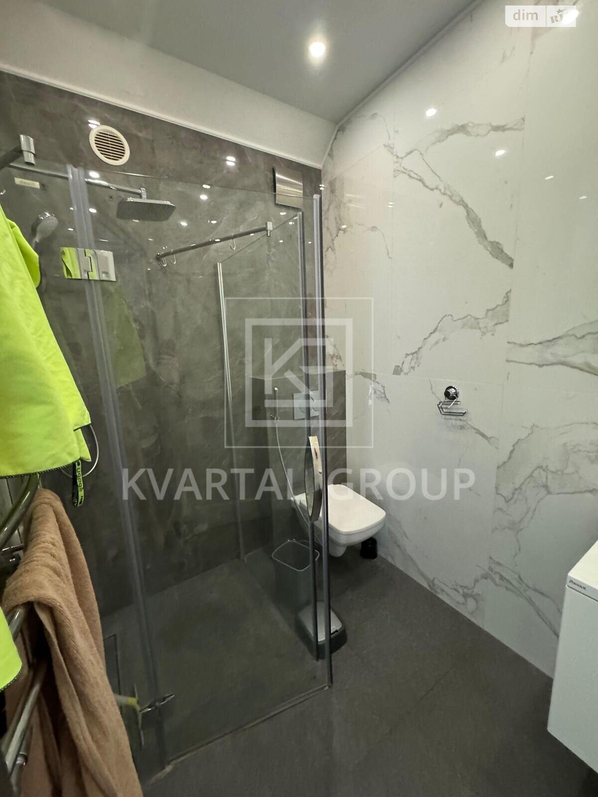 трехэтажный дом, 180 кв. м, кирпич. Сдается помесячно в Ирпене, в районе Ирпень фото 1