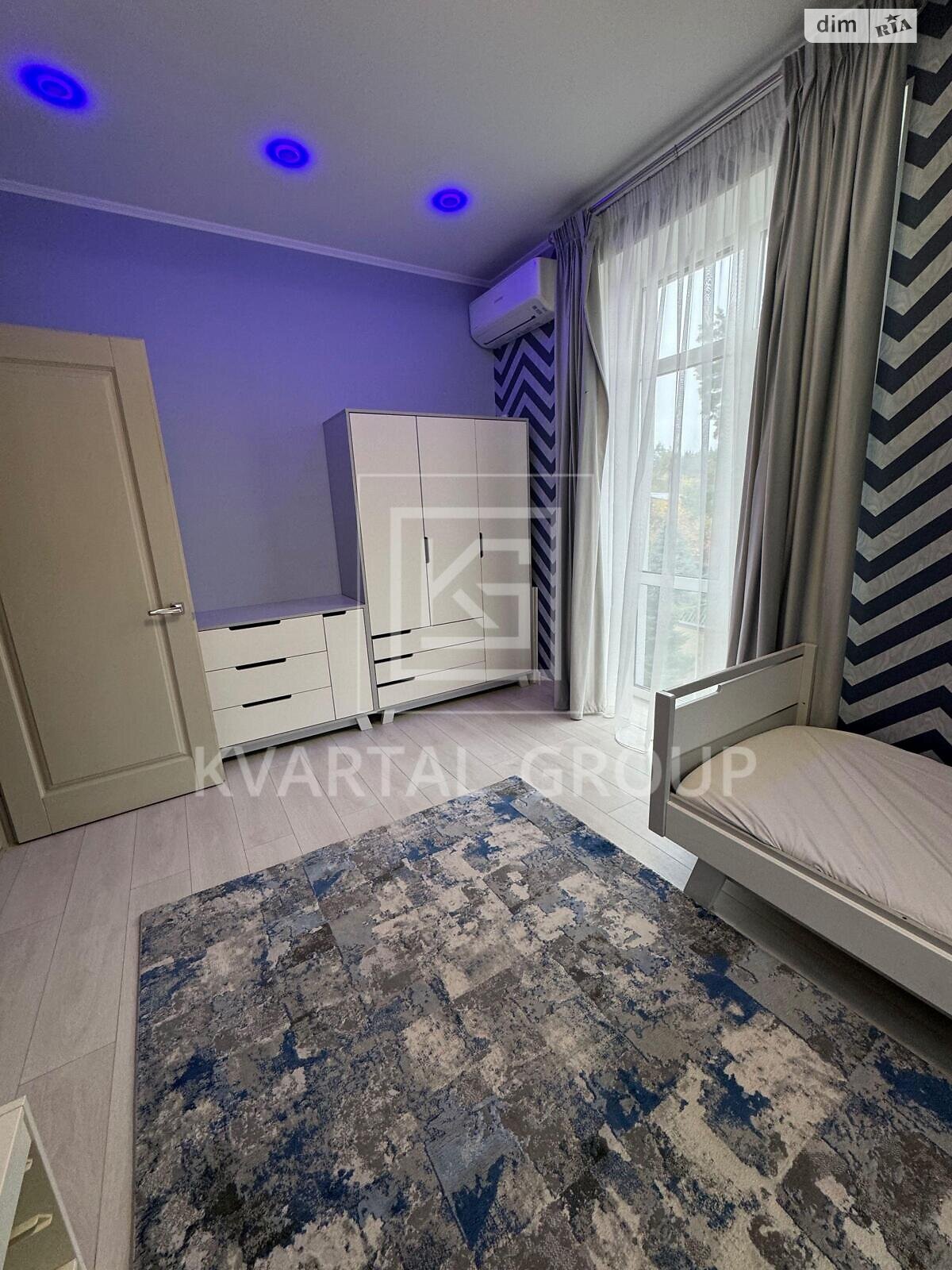 трехэтажный дом, 180 кв. м, кирпич. Сдается помесячно в Ирпене, в районе Ирпень фото 1