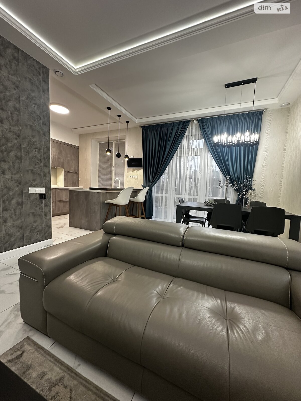 трехэтажный дом, 180 кв. м, кирпич. Сдается помесячно в Ирпене фото 1