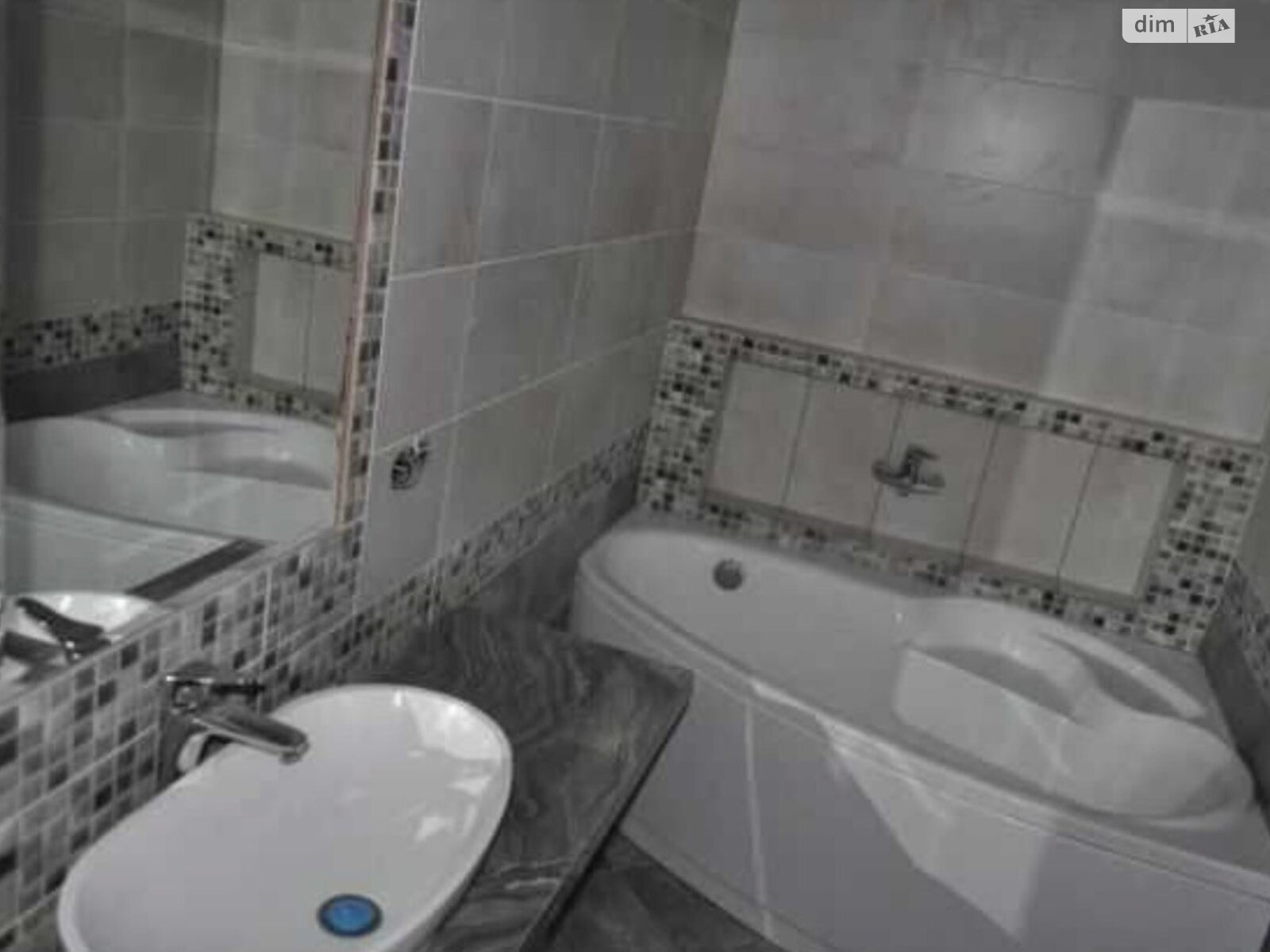 трехэтажный дом, 220 кв. м, пеноблок. Сдается помесячно в Ирпене фото 1 трехэтажный дом, 220 кв. м, пеноблок. Сдается помесячно в Ирпене фото 1