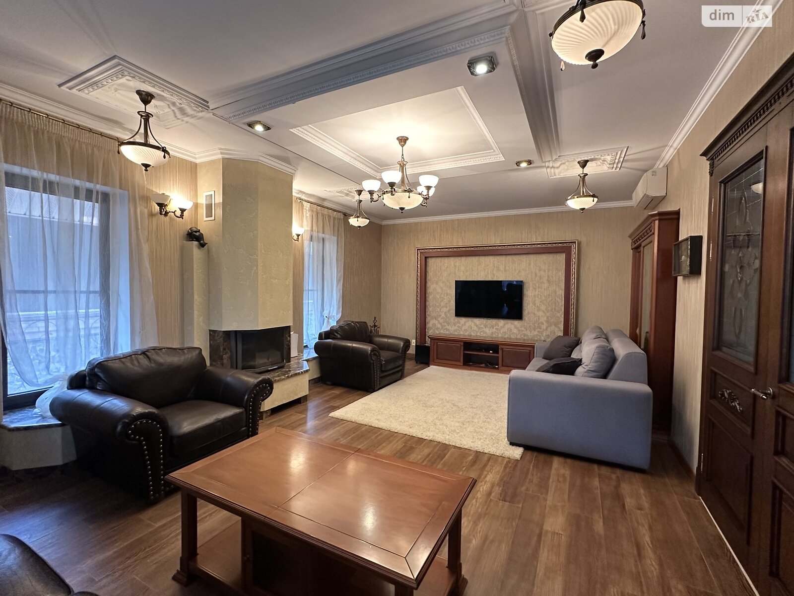двоповерховий будинок, 360 кв. м, цегла. Здається помісячно в Іванковичах фото 1 двоповерховий будинок, 360 кв. м, цегла. Здається помісячно в Іванковичах фото 1