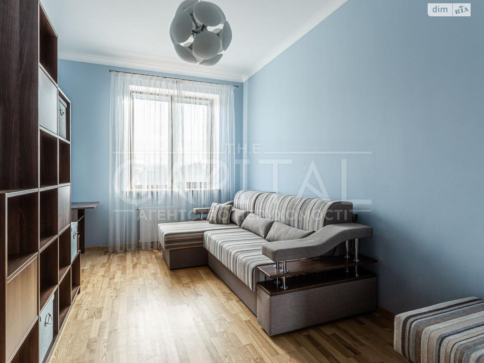 триповерховий будинок з верандою, 347 кв. м, цегла. Здається помісячно в Іванковичах фото 1 триповерховий будинок з верандою, 347 кв. м, цегла. Здається помісячно в Іванковичах фото 1