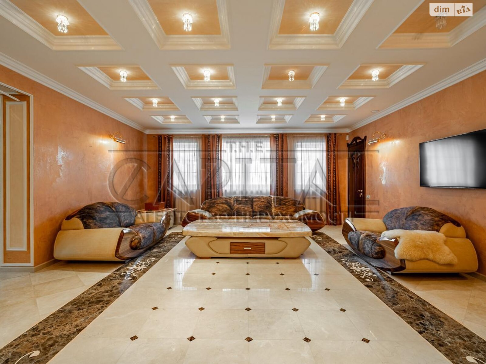 четырехэтажный дом с балконом, 843.5 кв. м, кирпич. Сдается помесячно в Иванковичах фото 1 четырехэтажный дом с балконом, 843.5 кв. м, кирпич. Сдается помесячно в Иванковичах фото 1