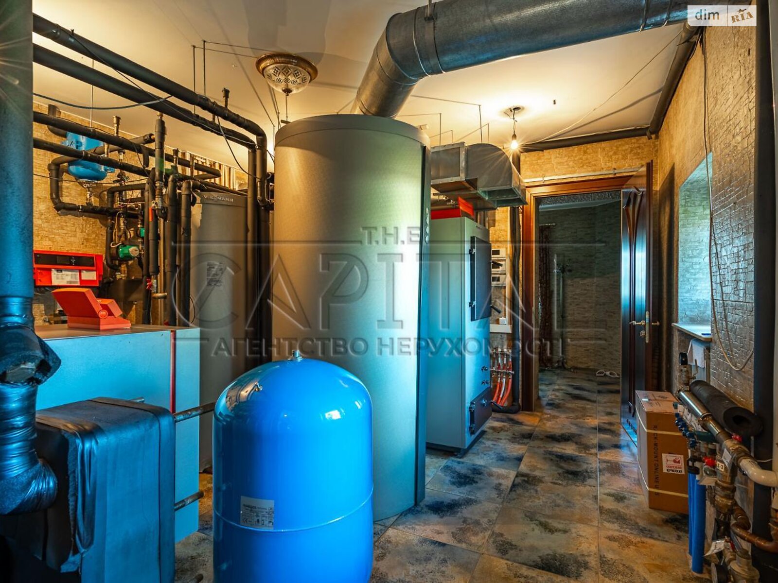 четырехэтажный дом с балконом, 843.5 кв. м, кирпич. Сдается помесячно в Иванковичах фото 1 четырехэтажный дом с балконом, 843.5 кв. м, кирпич. Сдается помесячно в Иванковичах фото 1