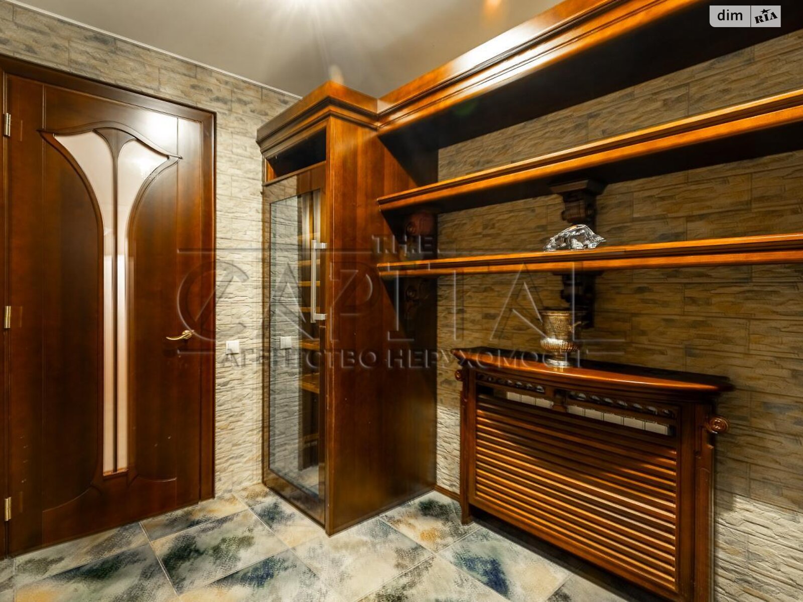 четырехэтажный дом с балконом, 843.5 кв. м, кирпич. Сдается помесячно в Иванковичах фото 1 четырехэтажный дом с балконом, 843.5 кв. м, кирпич. Сдается помесячно в Иванковичах фото 1