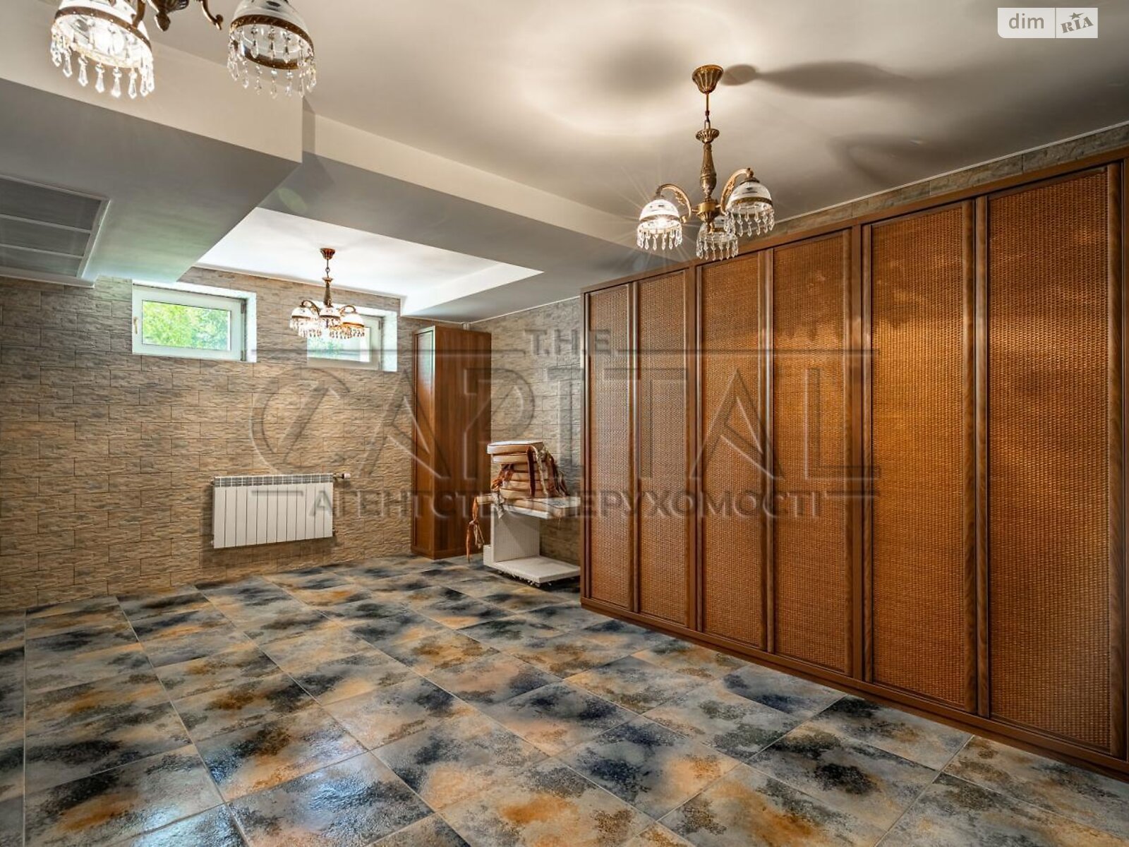 четырехэтажный дом с балконом, 843.5 кв. м, кирпич. Сдается помесячно в Иванковичах фото 1 четырехэтажный дом с балконом, 843.5 кв. м, кирпич. Сдается помесячно в Иванковичах фото 1