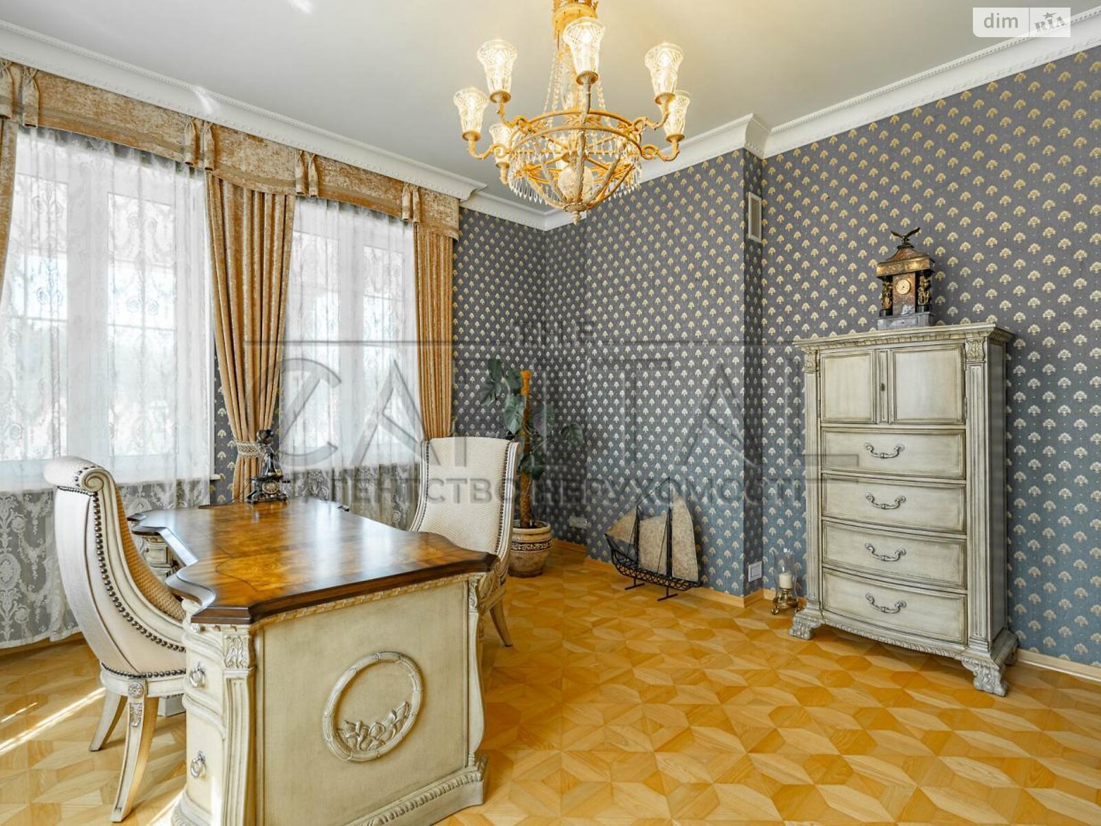 четырехэтажный дом с балконом, 843.5 кв. м, кирпич. Сдается помесячно в Иванковичах фото 1 четырехэтажный дом с балконом, 843.5 кв. м, кирпич. Сдается помесячно в Иванковичах фото 1