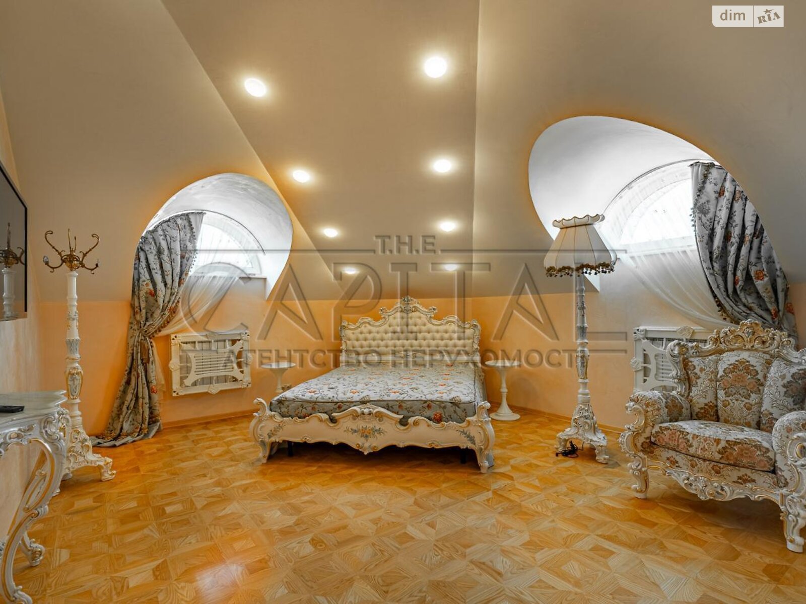 четырехэтажный дом с балконом, 843.5 кв. м, кирпич. Сдается помесячно в Иванковичах фото 1 четырехэтажный дом с балконом, 843.5 кв. м, кирпич. Сдается помесячно в Иванковичах фото 1