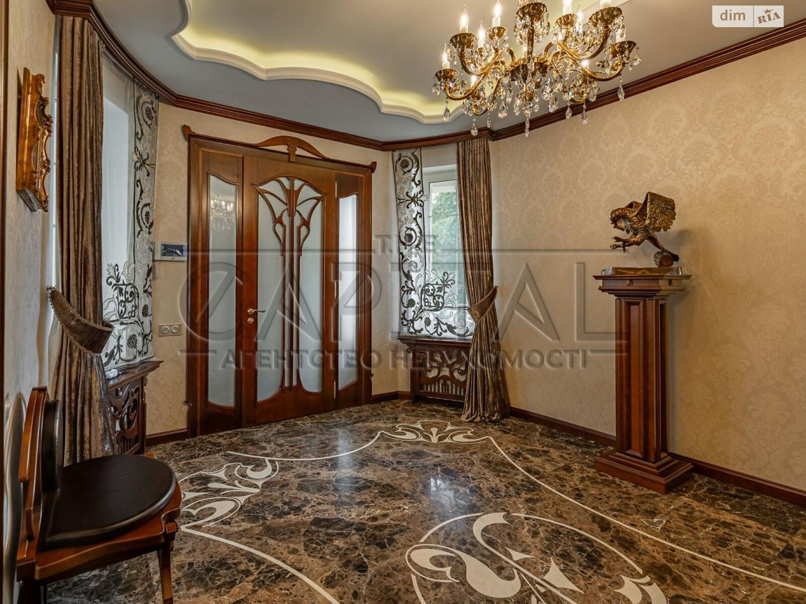 четырехэтажный дом с балконом, 843.5 кв. м, кирпич. Сдается помесячно в Иванковичах фото 1 четырехэтажный дом с балконом, 843.5 кв. м, кирпич. Сдается помесячно в Иванковичах фото 1