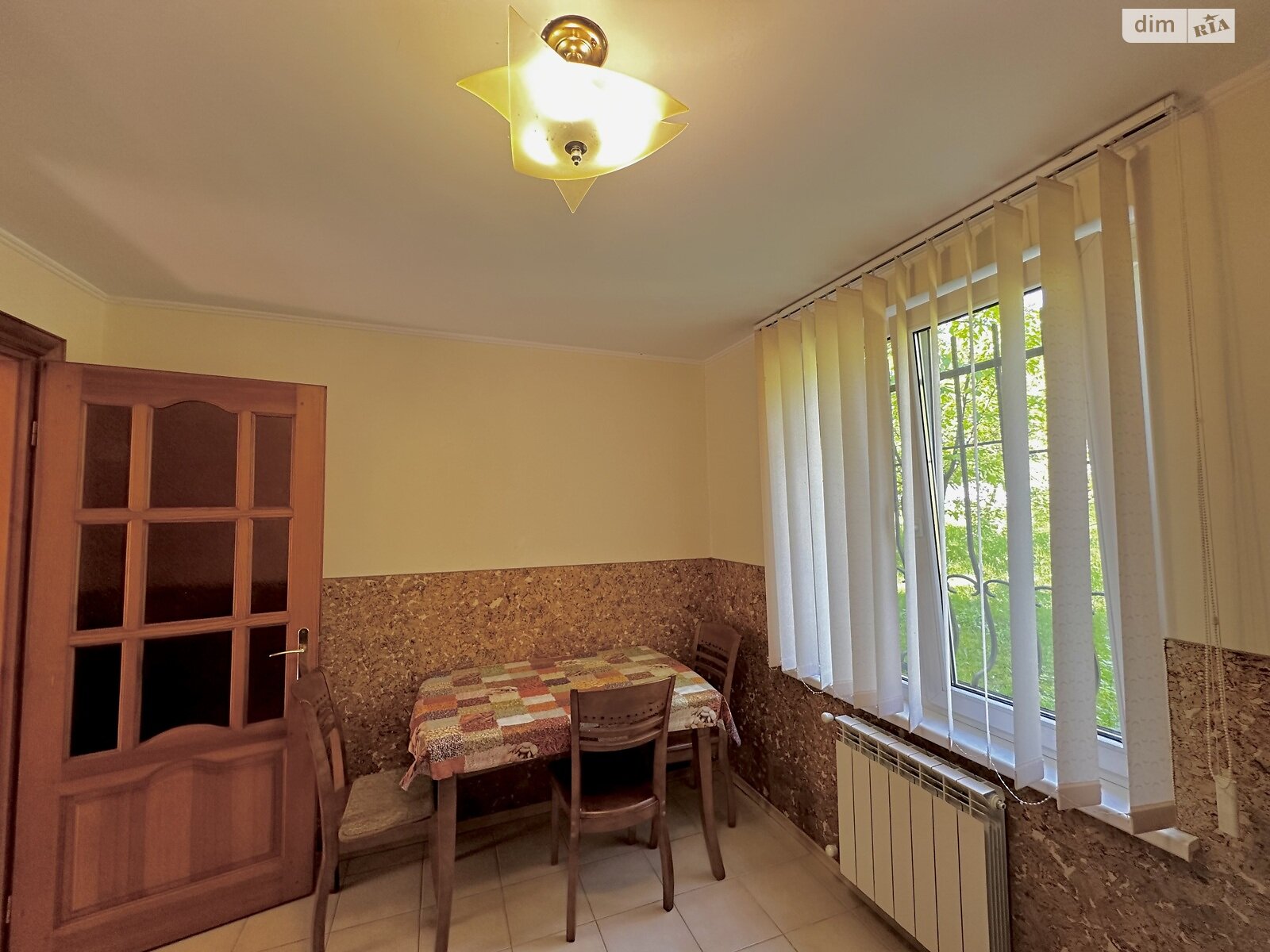 двоповерховий будинок бесідка, 93.3 кв. м, кирпич. Здається помісячно в Івано-Франково фото 1 двоповерховий будинок бесідка, 93.3 кв. м, кирпич. Здається помісячно в Івано-Франково фото 1