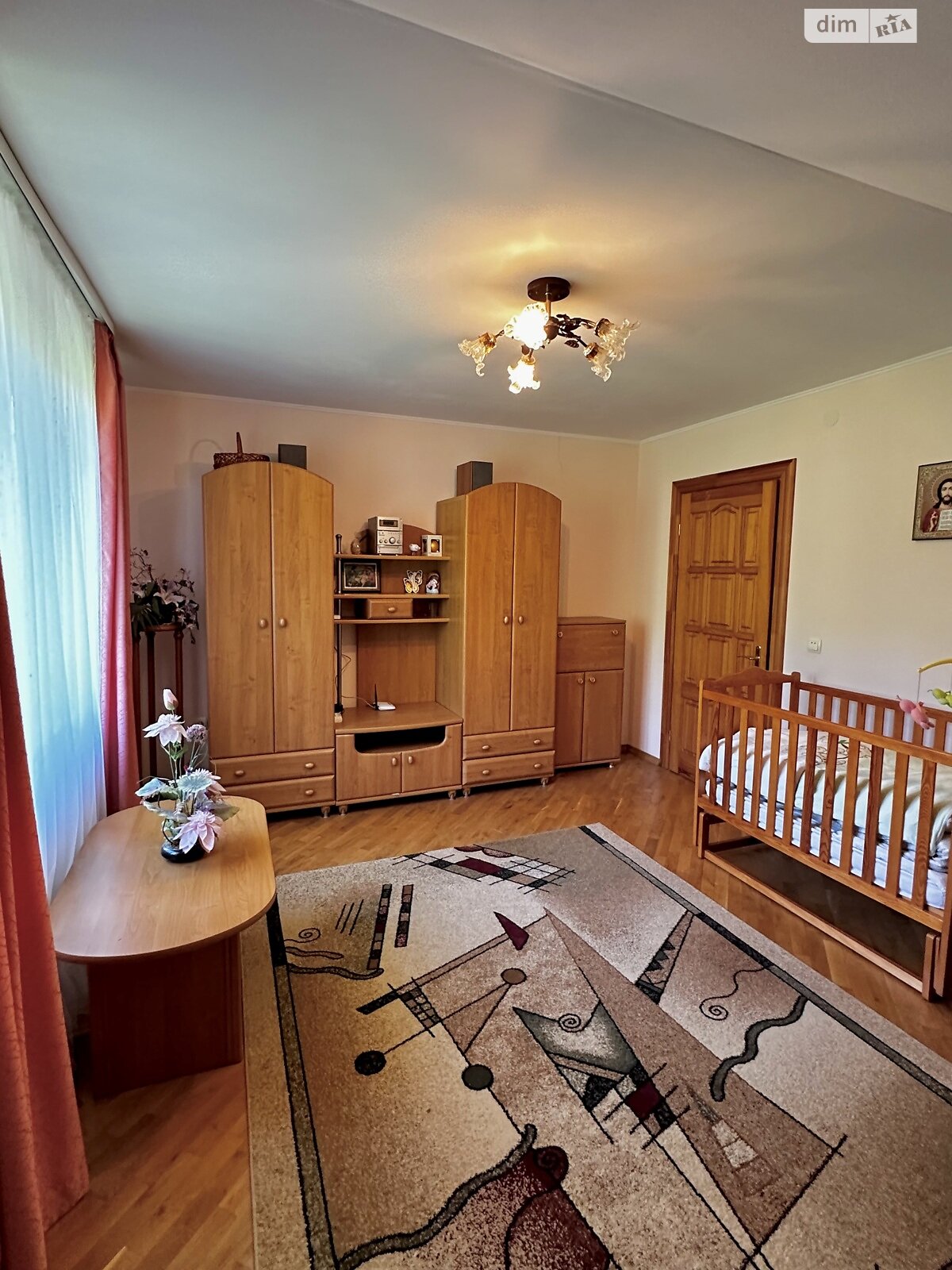 двоповерховий будинок бесідка, 93.3 кв. м, кирпич. Здається помісячно в Івано-Франково фото 1 двоповерховий будинок бесідка, 93.3 кв. м, кирпич. Здається помісячно в Івано-Франково фото 1