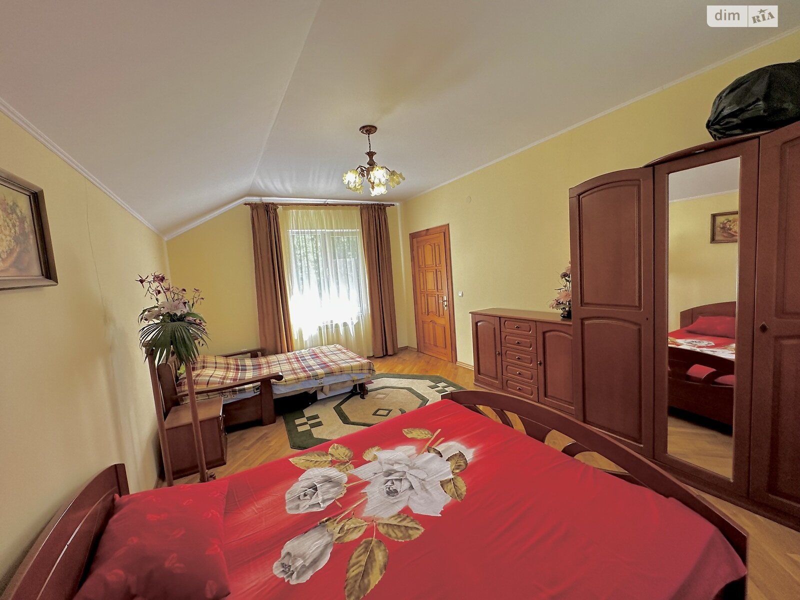 двоповерховий будинок бесідка, 93.3 кв. м, кирпич. Здається помісячно в Івано-Франково фото 1 двоповерховий будинок бесідка, 93.3 кв. м, кирпич. Здається помісячно в Івано-Франково фото 1