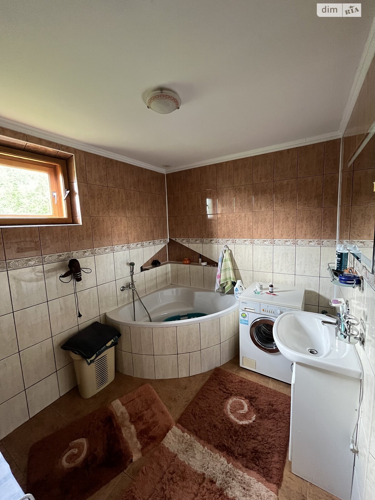 двухэтажный дом с гаражом, 250 кв. м, кирпич. Сдается помесячно в Ивано-Франковске фото 1 двухэтажный дом с гаражом, 250 кв. м, кирпич. Сдается помесячно в Ивано-Франковске фото 1