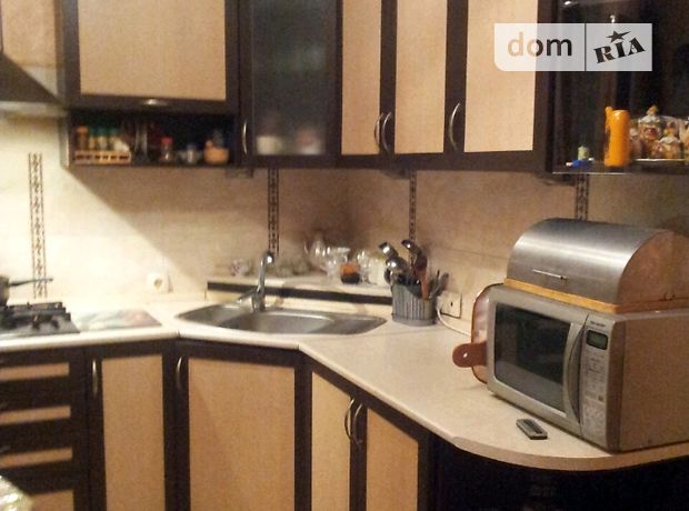 двухэтажный дом с камином, 160 кв. м, кирпич. Сдается помесячно в Ивано-Франковске, в районе Коновальца Чорновола фото 1 двухэтажный дом с камином, 160 кв. м, кирпич. Сдается помесячно в Ивано-Франковске, в районе Коновальца Чорновола фото 1