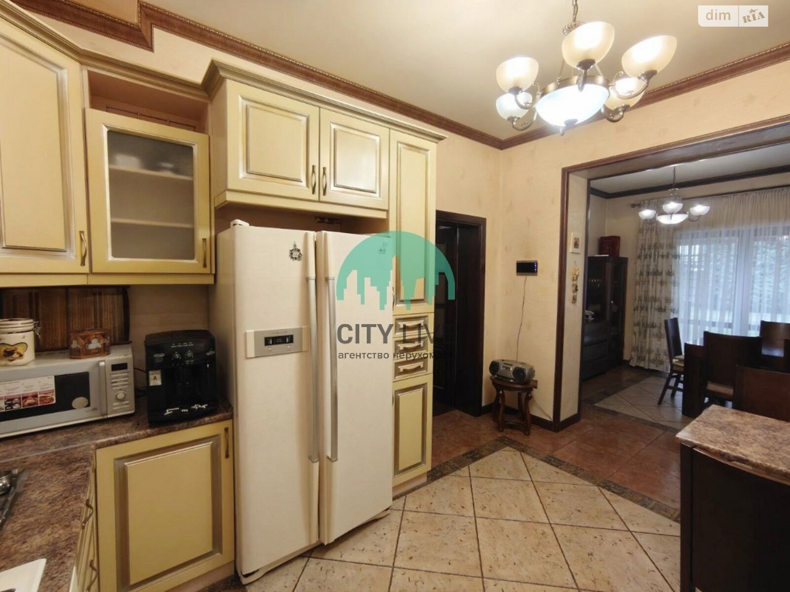 двухэтажный дом с верандой, 215 кв. м, кирпич. Сдается помесячно в Ивано-Франковске, в районе Строителей фото 1 двухэтажный дом с верандой, 215 кв. м, кирпич. Сдается помесячно в Ивано-Франковске, в районе Строителей фото 1