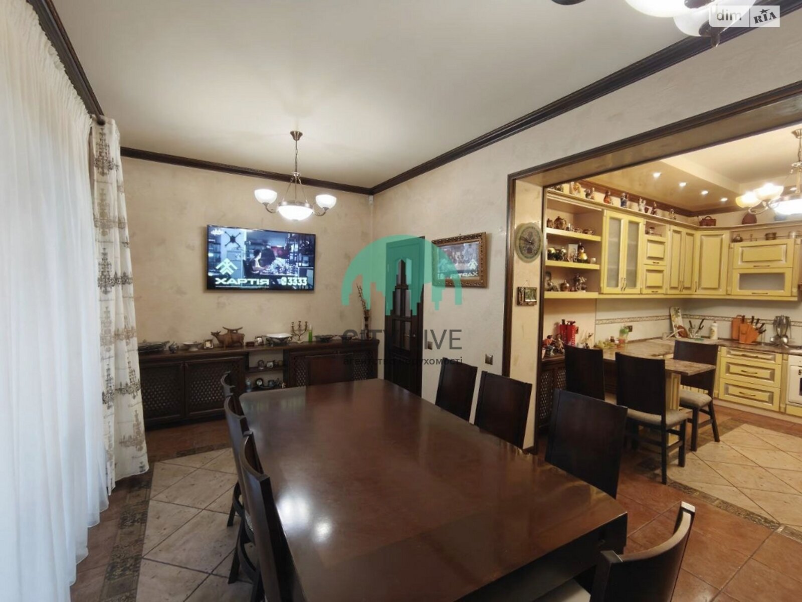 двухэтажный дом с верандой, 215 кв. м, кирпич. Сдается помесячно в Ивано-Франковске, в районе Строителей фото 1 двухэтажный дом с верандой, 215 кв. м, кирпич. Сдается помесячно в Ивано-Франковске, в районе Строителей фото 1