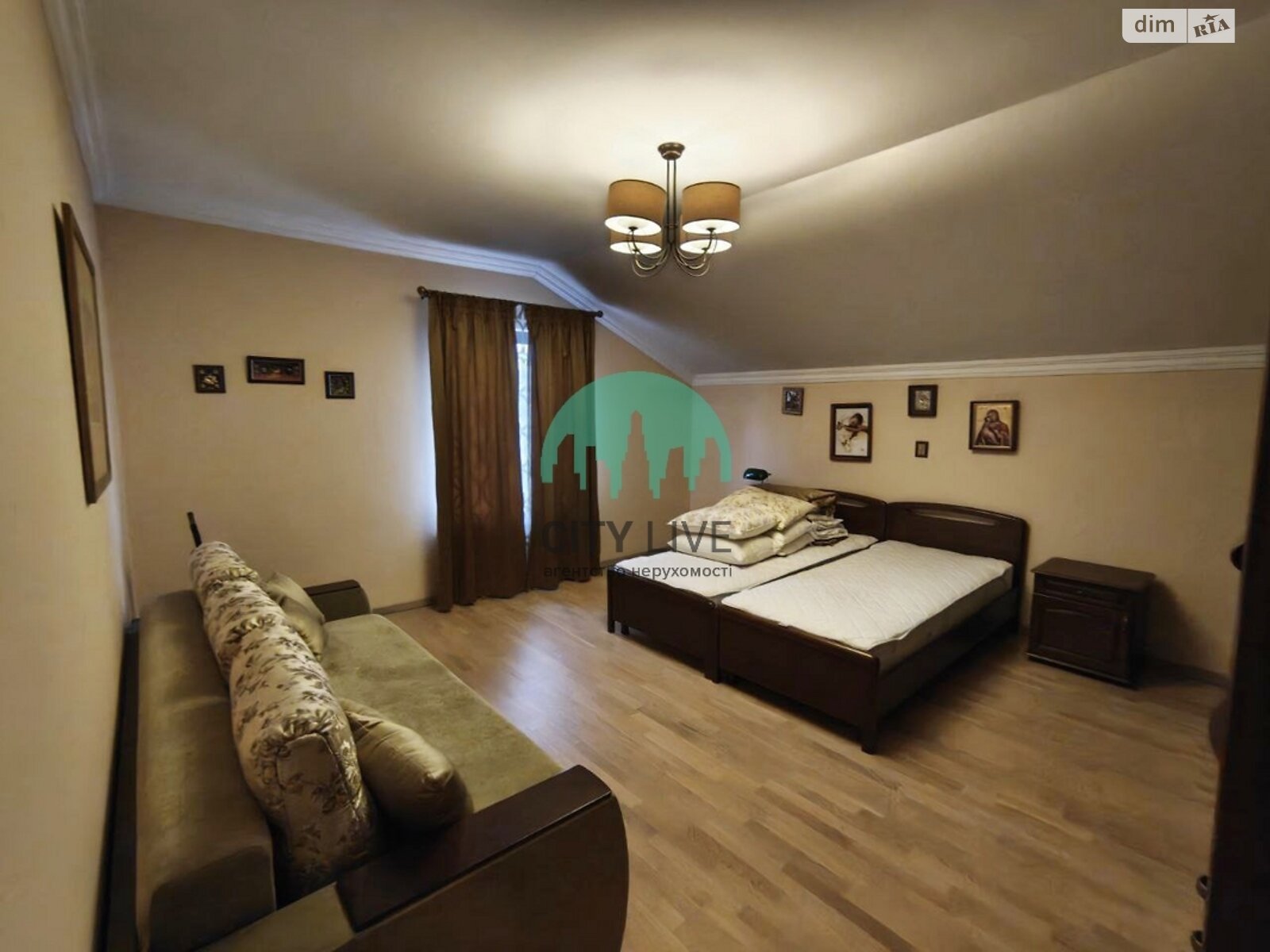 двухэтажный дом с верандой, 215 кв. м, кирпич. Сдается помесячно в Ивано-Франковске, в районе Строителей фото 1 двухэтажный дом с верандой, 215 кв. м, кирпич. Сдается помесячно в Ивано-Франковске, в районе Строителей фото 1