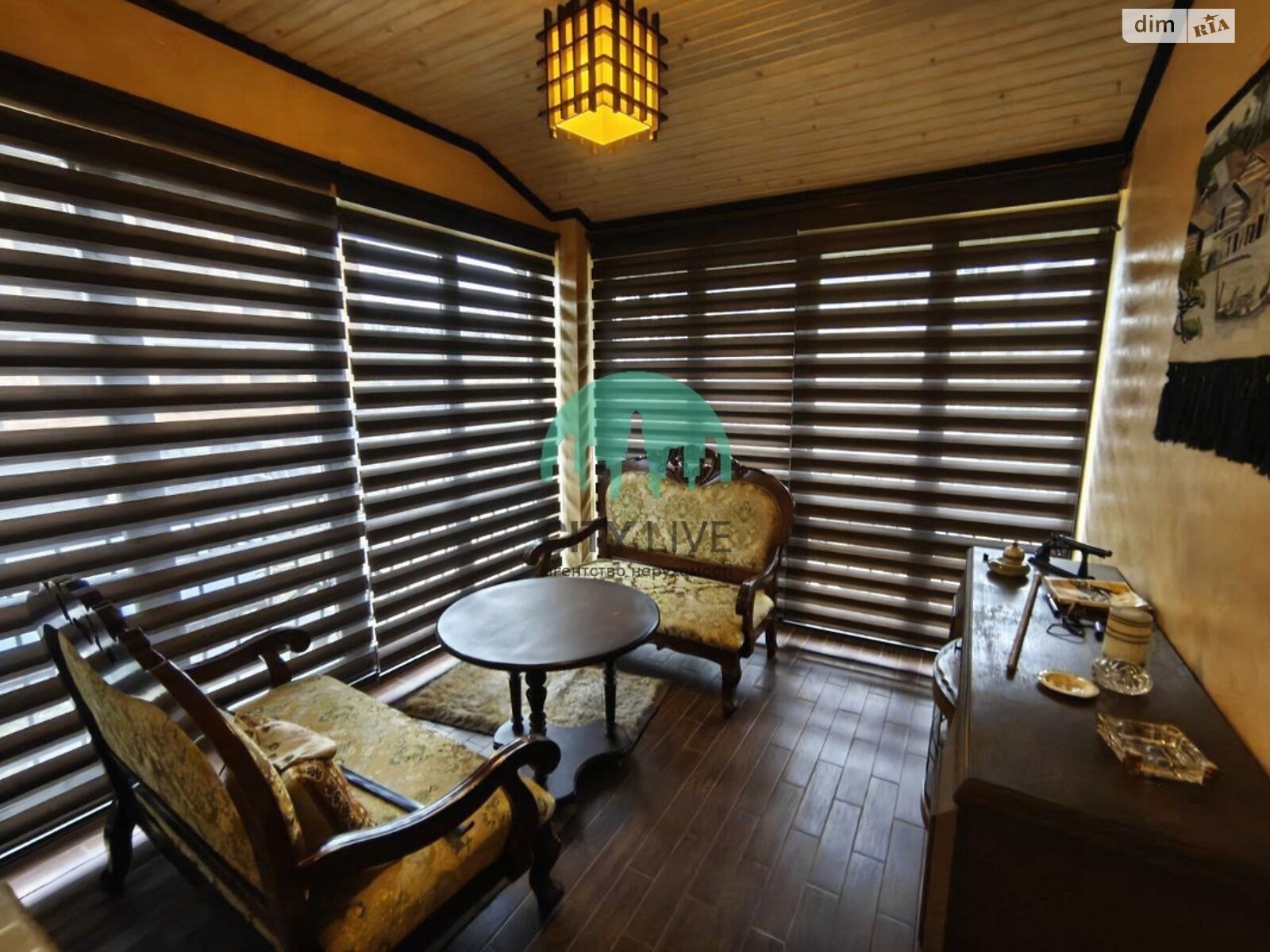 двухэтажный дом с верандой, 215 кв. м, кирпич. Сдается помесячно в Ивано-Франковске, в районе Строителей фото 1 двухэтажный дом с верандой, 215 кв. м, кирпич. Сдается помесячно в Ивано-Франковске, в районе Строителей фото 1