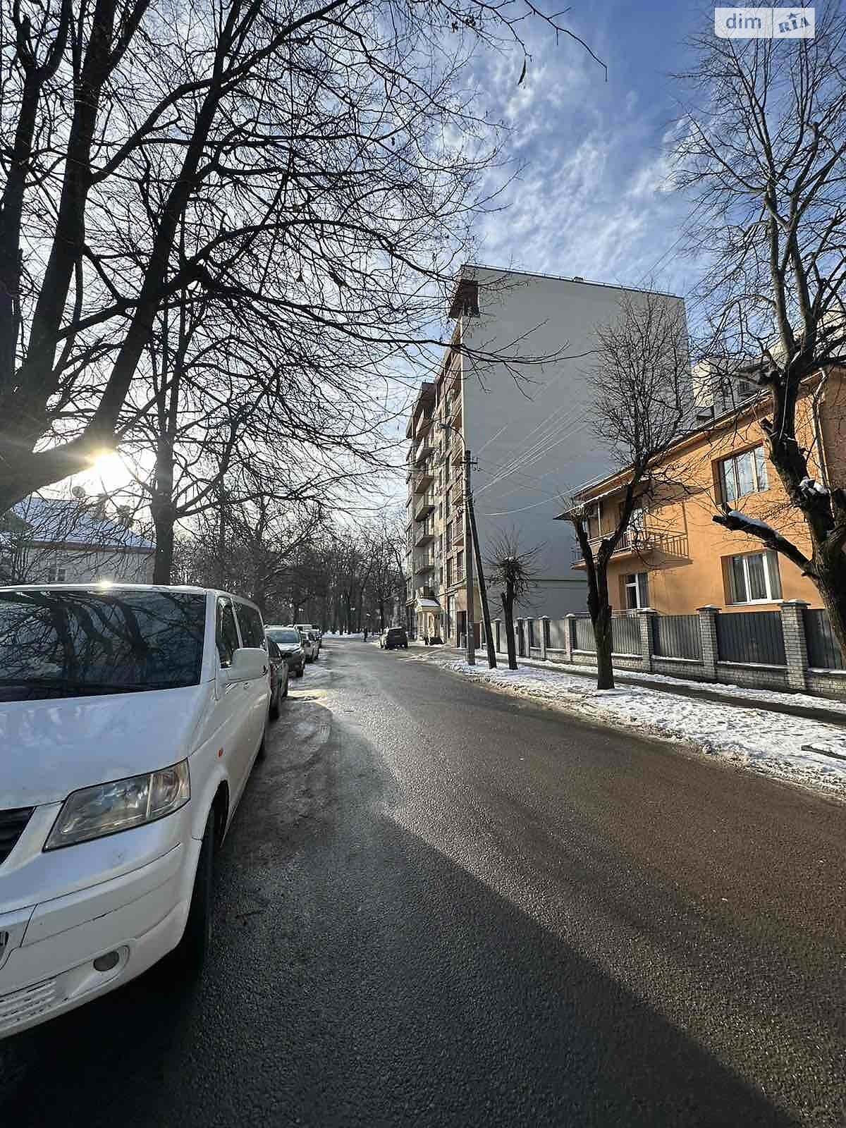 одноэтажный дом, 80 кв. м, кирпич. Сдается помесячно в Ивано-Франковске, в районе Центр фото 1