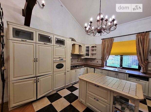 одноэтажный дом с камином, 200 кв. м, ракушечник (ракушняк). Сдается помесячно в Житомире, в районе Центр фото 1 одноэтажный дом с камином, 200 кв. м, ракушечник (ракушняк). Сдается помесячно в Житомире, в районе Центр фото 1