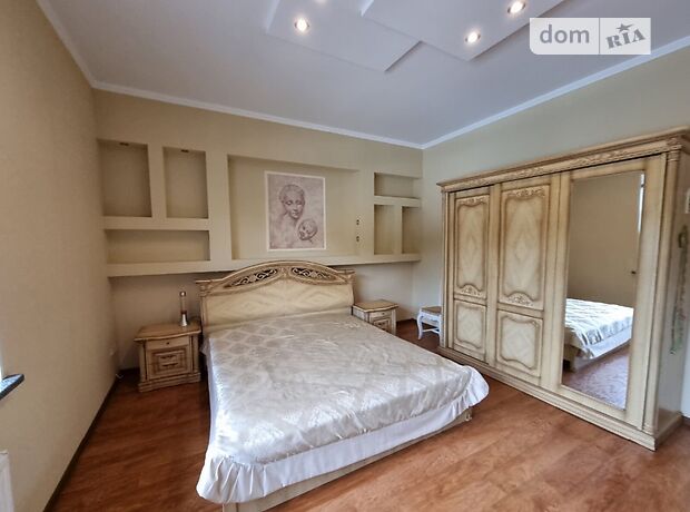 одноэтажный дом с камином, 200 кв. м, ракушечник (ракушняк). Сдается помесячно в Житомире, в районе Центр фото 1 одноэтажный дом с камином, 200 кв. м, ракушечник (ракушняк). Сдается помесячно в Житомире, в районе Центр фото 1