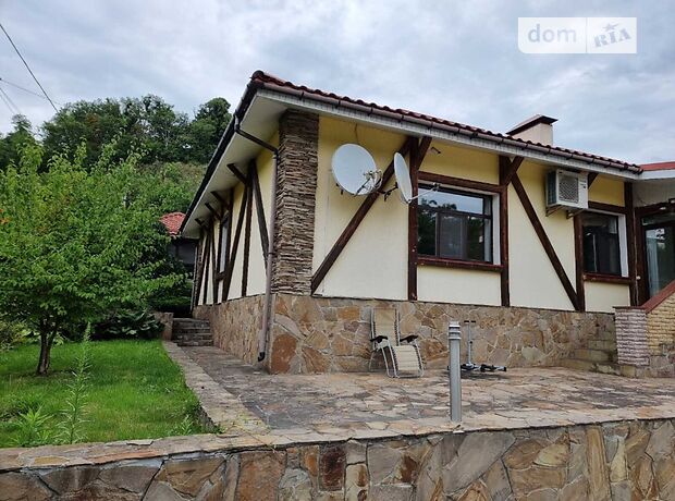 одноэтажный дом с камином, 200 кв. м, ракушечник (ракушняк). Сдается помесячно в Житомире, в районе Центр фото 1 одноэтажный дом с камином, 200 кв. м, ракушечник (ракушняк). Сдается помесячно в Житомире, в районе Центр фото 1