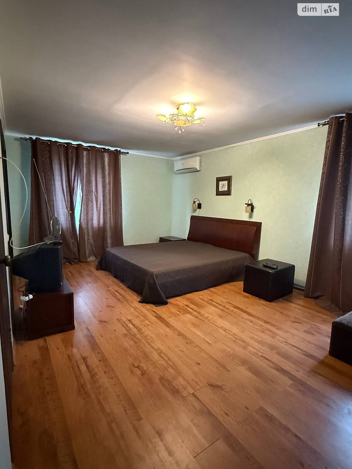 двоповерховий будинок з верандою, 180 кв. м, цегла. Здається помісячно в Жорнівці фото 1 двоповерховий будинок з верандою, 180 кв. м, цегла. Здається помісячно в Жорнівці фото 1