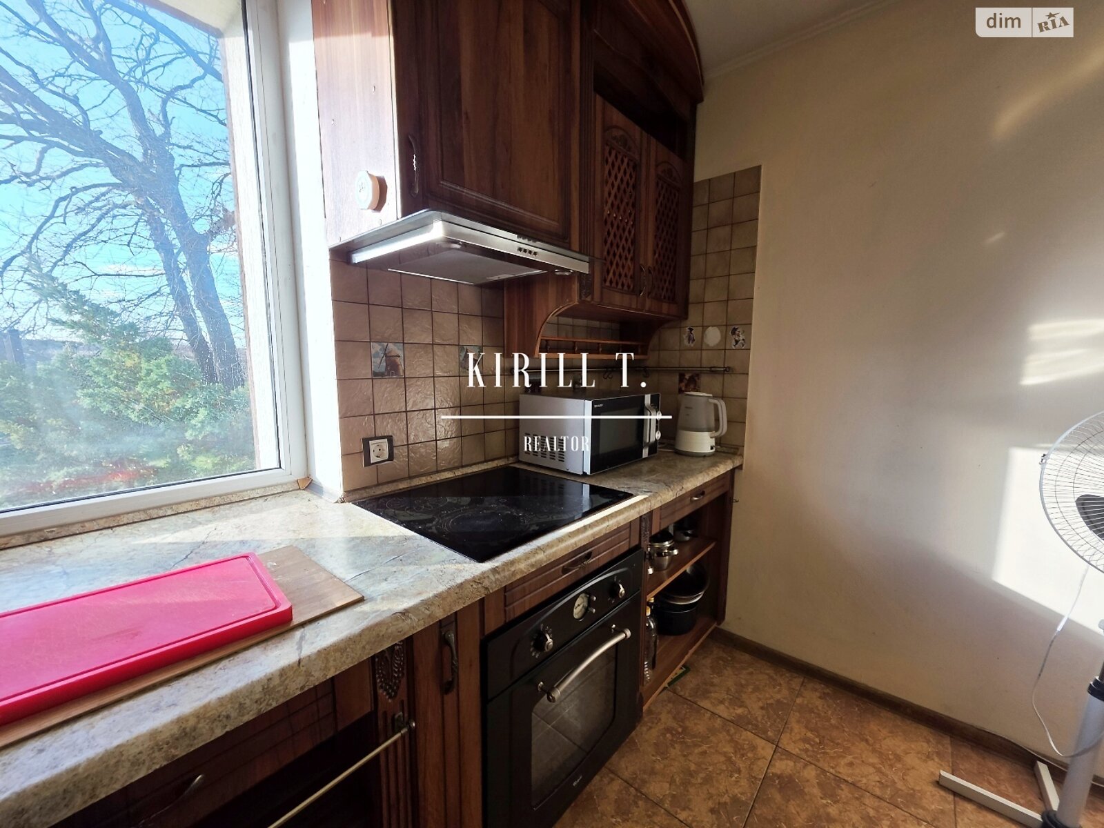 трехэтажный дом с верандой, 160 кв. м, кирпич. Сдается помесячно в Каменке фото 1 трехэтажный дом с верандой, 160 кв. м, кирпич. Сдается помесячно в Каменке фото 1