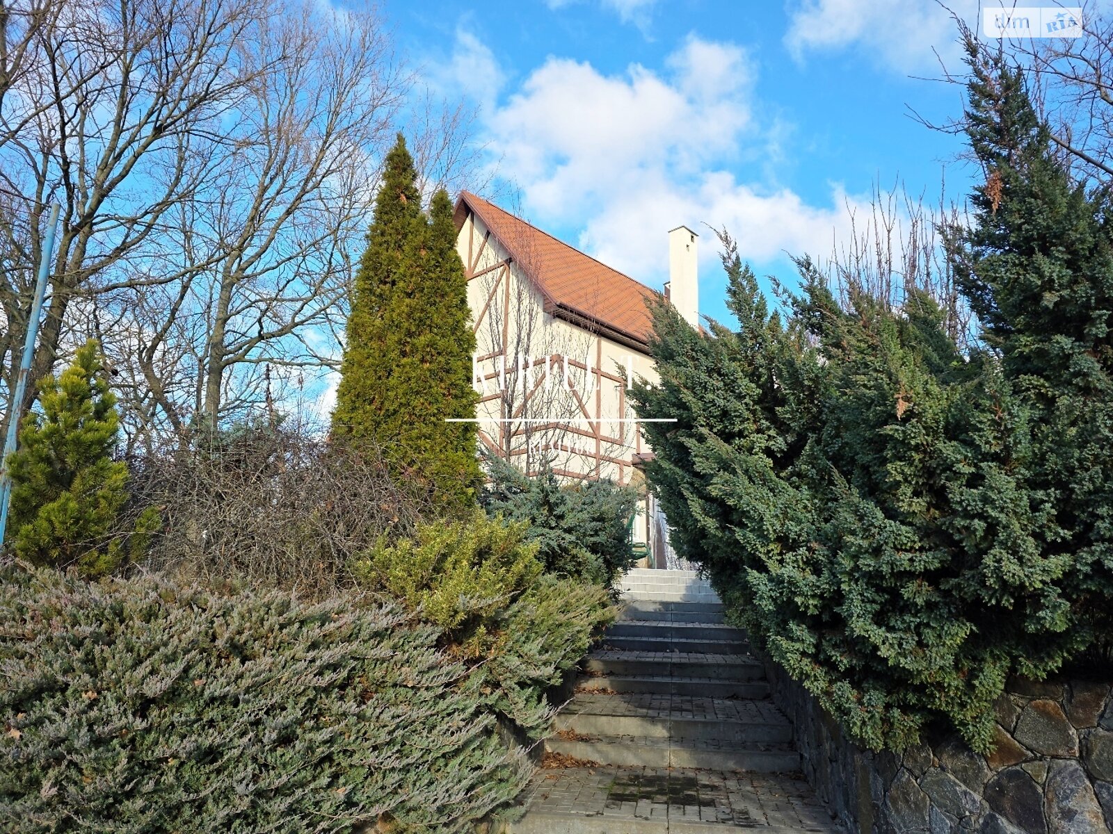 трехэтажный дом с верандой, 160 кв. м, кирпич. Сдается помесячно в Каменке фото 1 трехэтажный дом с верандой, 160 кв. м, кирпич. Сдается помесячно в Каменке фото 1