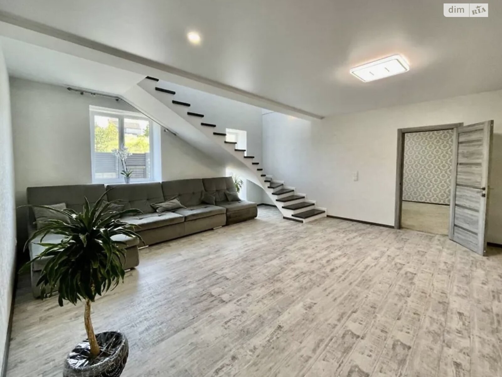 двоповерховий будинок з гаражем, 196 кв. м, цегла. Здається помісячно в Карпилівці фото 1 двоповерховий будинок з гаражем, 196 кв. м, цегла. Здається помісячно в Карпилівці фото 1