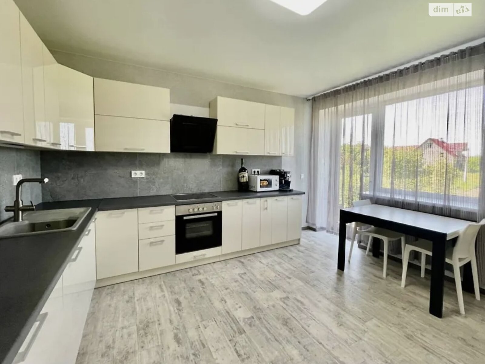 двоповерховий будинок з гаражем, 196 кв. м, цегла. Здається помісячно в Карпилівці фото 1 двоповерховий будинок з гаражем, 196 кв. м, цегла. Здається помісячно в Карпилівці фото 1