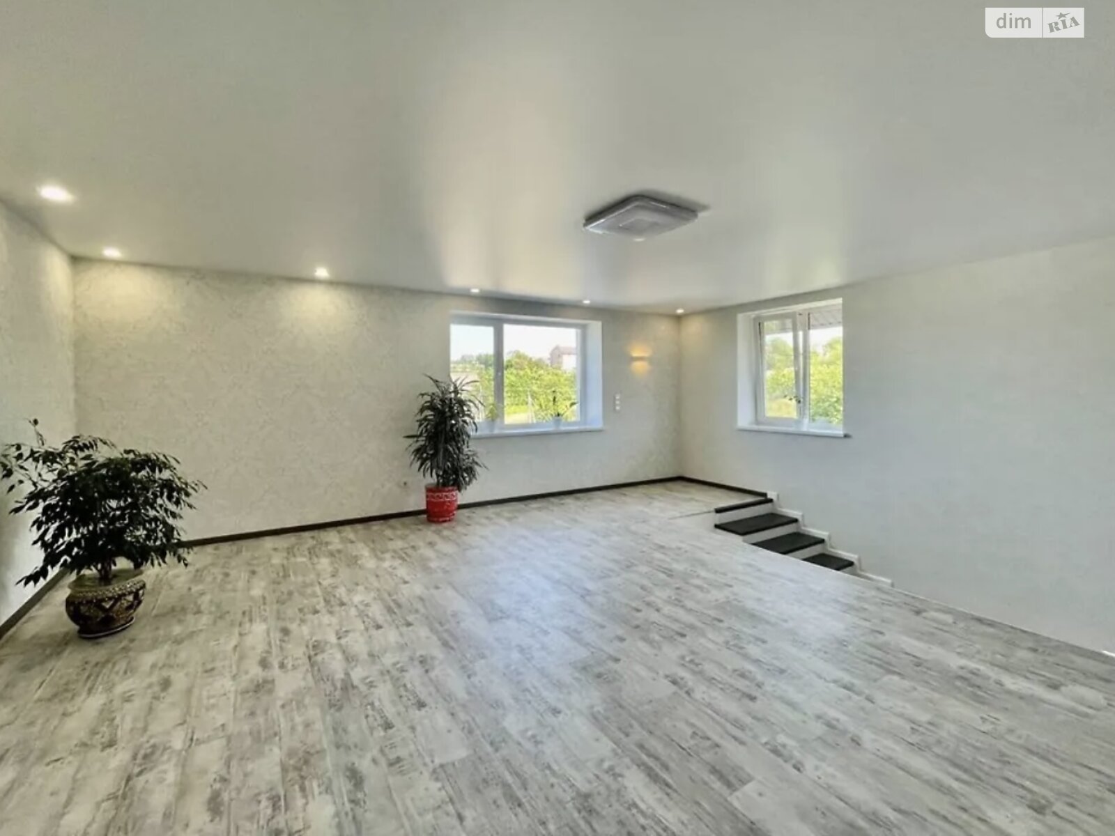 двоповерховий будинок з гаражем, 196 кв. м, цегла. Здається помісячно в Карпилівці фото 1 двоповерховий будинок з гаражем, 196 кв. м, цегла. Здається помісячно в Карпилівці фото 1