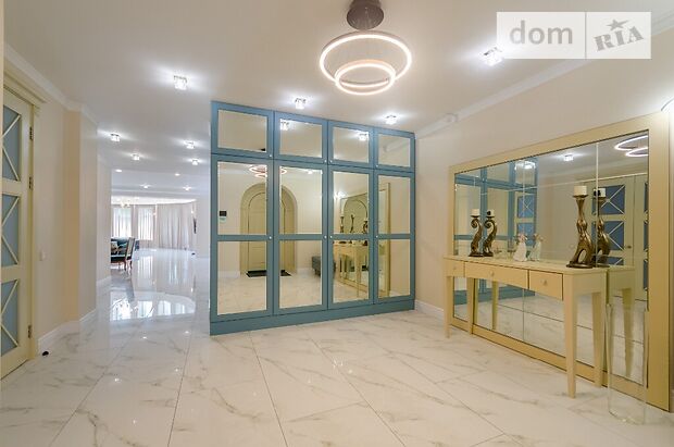 трехэтажный дом с камином, 772.1 кв. м, кирпич. Сдается помесячно в Киеве, в районе Александровская Слободка фото 1 трехэтажный дом с камином, 772.1 кв. м, кирпич. Сдается помесячно в Киеве, в районе Александровская Слободка фото 1