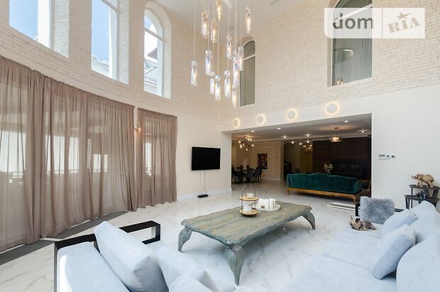 трехэтажный дом с камином, 772.1 кв. м, кирпич. Сдается помесячно в Киеве, в районе Александровская Слободка фото 1 трехэтажный дом с камином, 772.1 кв. м, кирпич. Сдается помесячно в Киеве, в районе Александровская Слободка фото 1