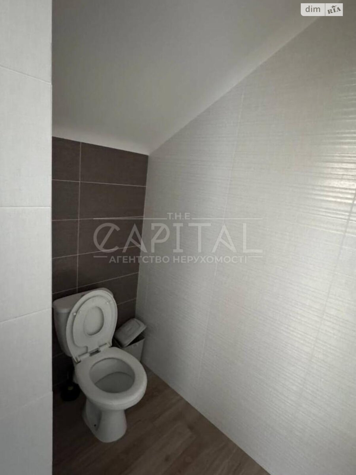 двухэтажный дом с верандой, 260 кв. м, кирпич. Сдается помесячно в Киеве, в районе Березняки фото 1 двухэтажный дом с верандой, 260 кв. м, кирпич. Сдается помесячно в Киеве, в районе Березняки фото 1