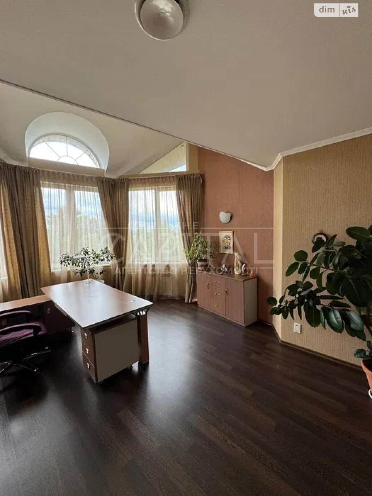 трипроверховий будинок з гаражем, 623 кв. м, кирпич. Здається помісячно в Києві, в районі Оболонський фото 1