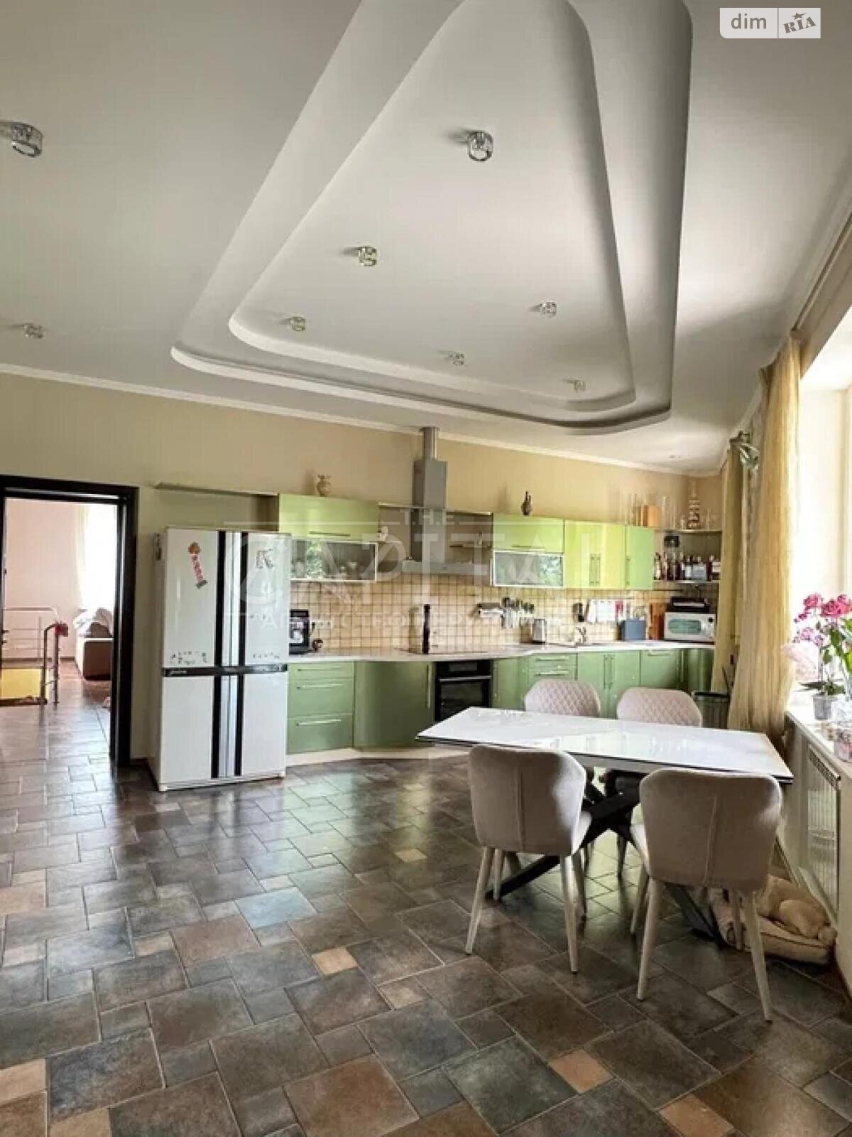 трипроверховий будинок з гаражем, 623 кв. м, кирпич. Здається помісячно в Києві, в районі Оболонський фото 1