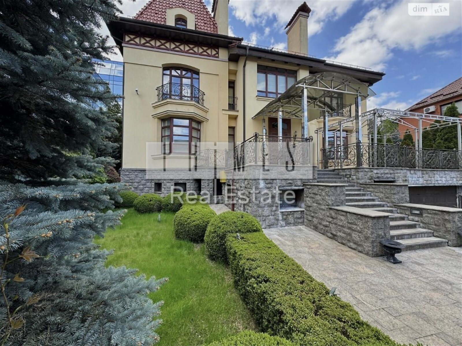 двухэтажный дом с балконом, 750 кв. м, монолитно-кирпичный. Сдается помесячно в Киеве фото 1