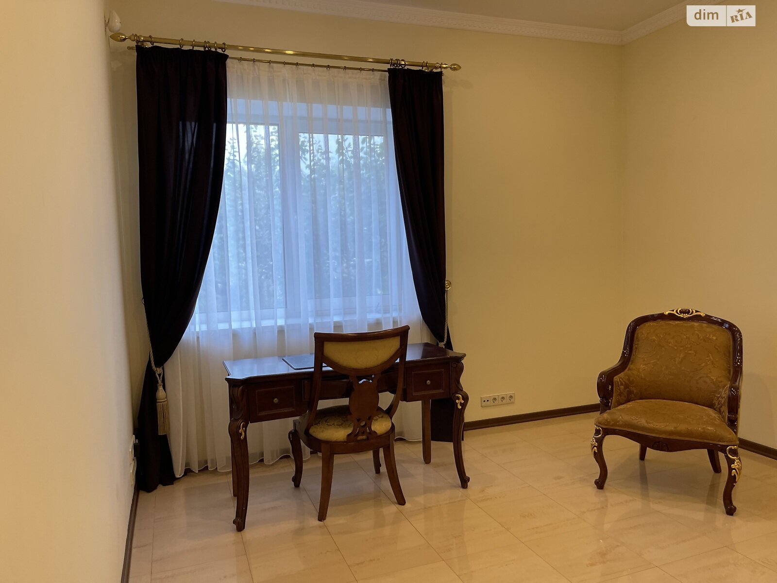 двоповерховий будинок з гаражем, 376 кв. м, кирпич. Здається помісячно в Києві, в районі Чорна Гора фото 1 двопроверховий будинок з гаражем, 376 кв. м, кирпич. Здається помісячно в Києві, в районі Чорна Гора фото 1