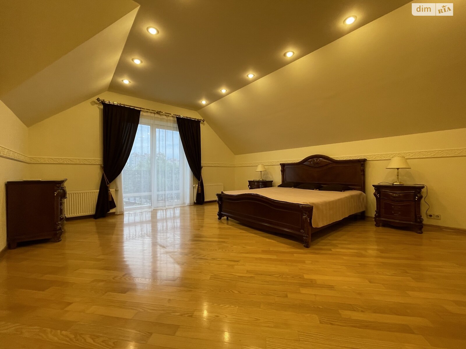 двоповерховий будинок з гаражем, 376 кв. м, кирпич. Здається помісячно в Києві, в районі Чорна Гора фото 1 двопроверховий будинок з гаражем, 376 кв. м, кирпич. Здається помісячно в Києві, в районі Чорна Гора фото 1